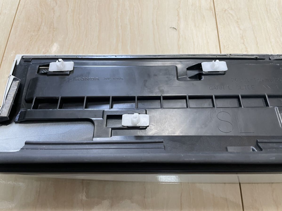 オデッセイアブソルートRC1後期 左スライドドアプロテクター№TA311179_6