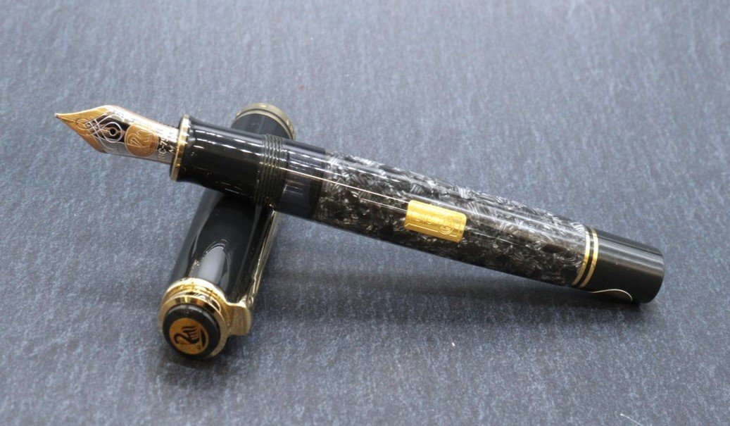 限定品/24金プレート付/18C) Pelikan ペリカン 万年筆 ペン先18C750 計