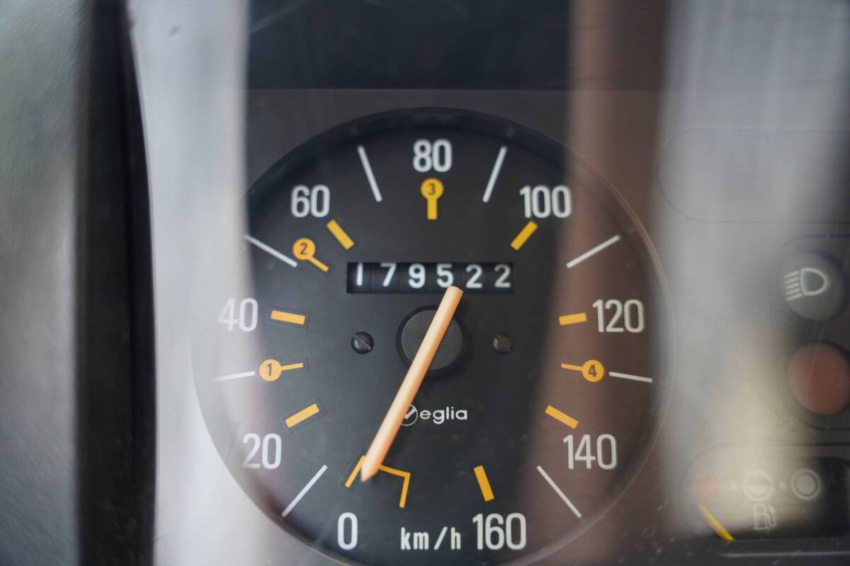 ルノー４　（キャトル）ＧＴＬ　車検あり　ブルーグレー　シート張替え済_9