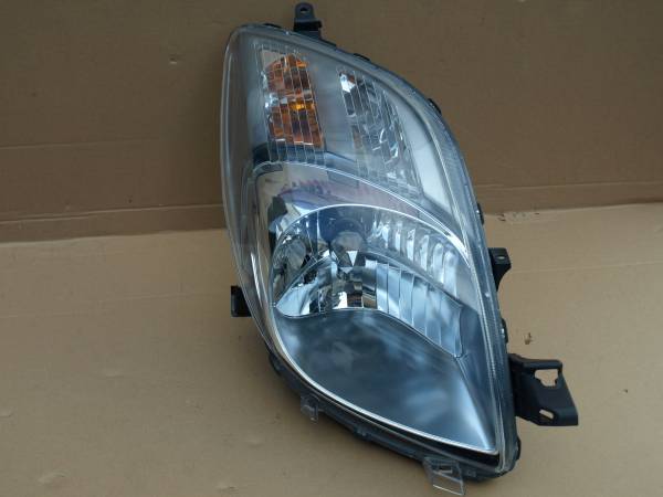 ★ ヴィッツ SCP90 HID 右 ヘッドライト 52-170 ★140910