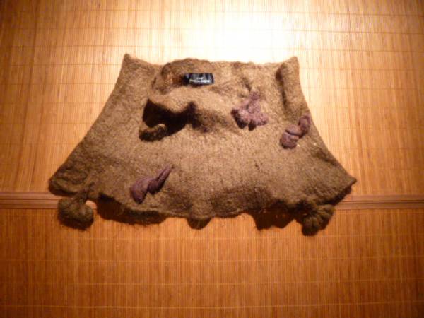 新古☆COMMEdesGARCONS☆コムデギャルソン 縮絨 ケープ ポンチョ 中古