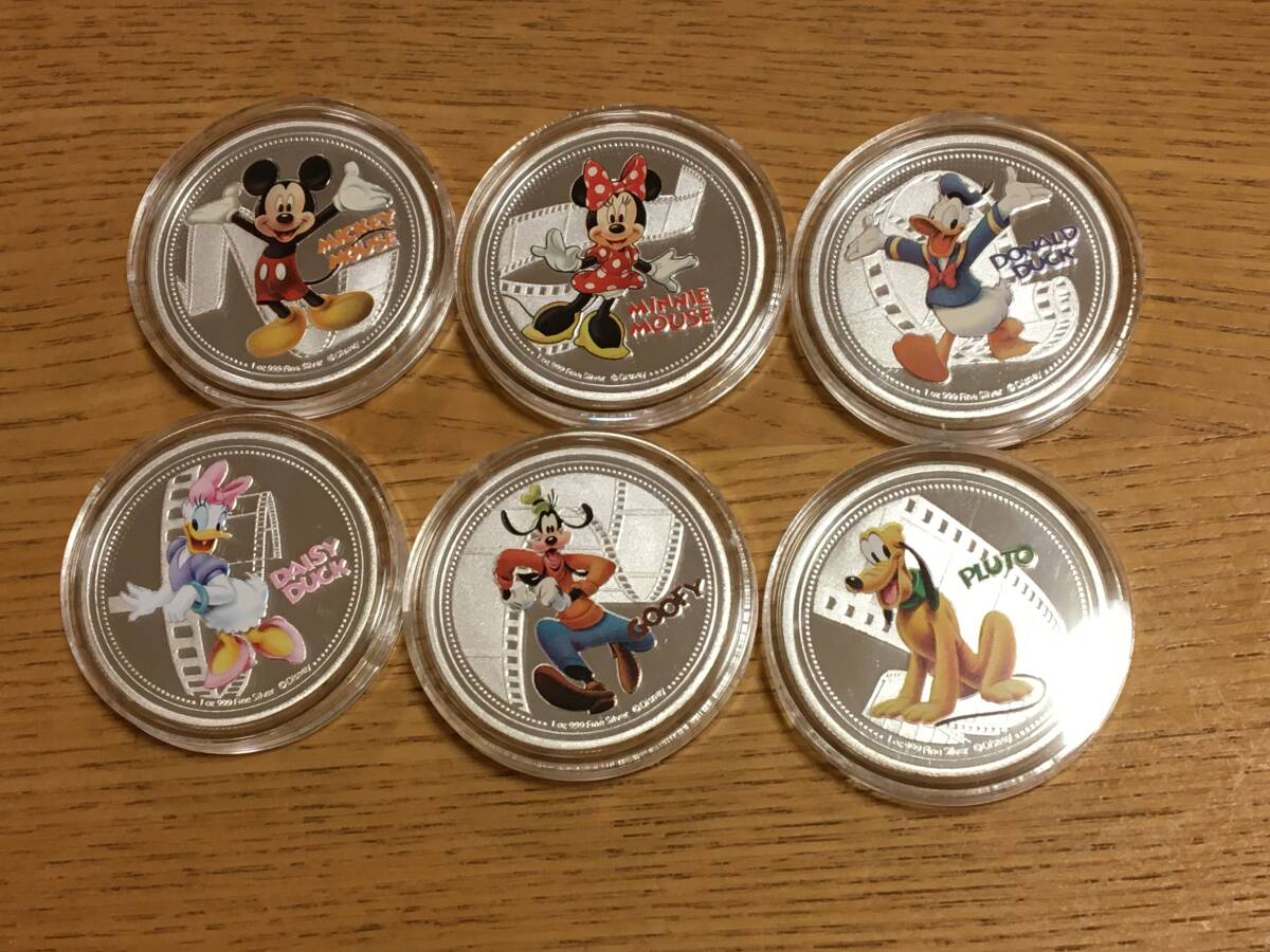 Z25)収蔵品放出2020年ニュージーランド エリザベスⅡ ディズニー ミッキー ミニー ドナルド 等紀念銀貨 コイン カラーメダル 6枚セット_1