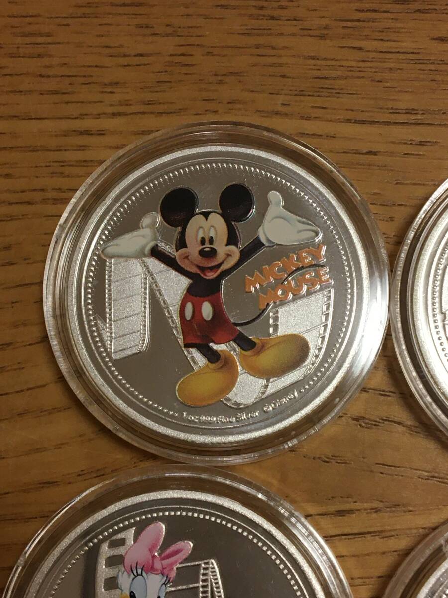Z25)収蔵品放出2020年ニュージーランド エリザベスⅡ ディズニー ミッキー ミニー ドナルド 等紀念銀貨 コイン カラーメダル 6枚セット_2
