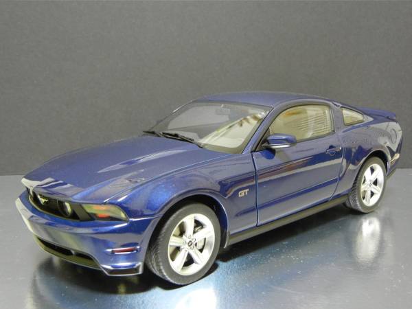 Aa 1/18　フォード マスタング GT 2010 ダークブルーメタリック