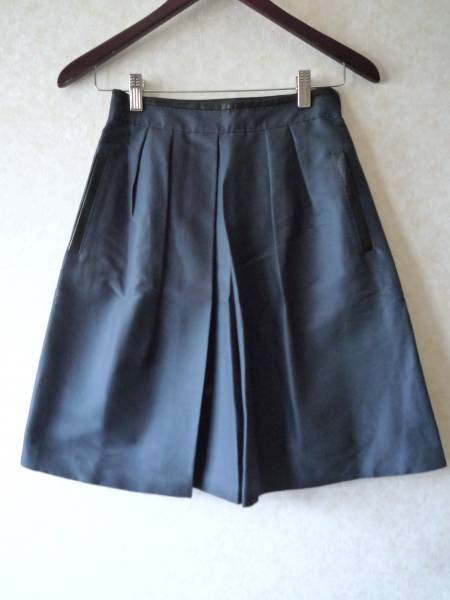 ほぼ新品 トゥモローランド BALLSEY フレアスカートネイビー34 