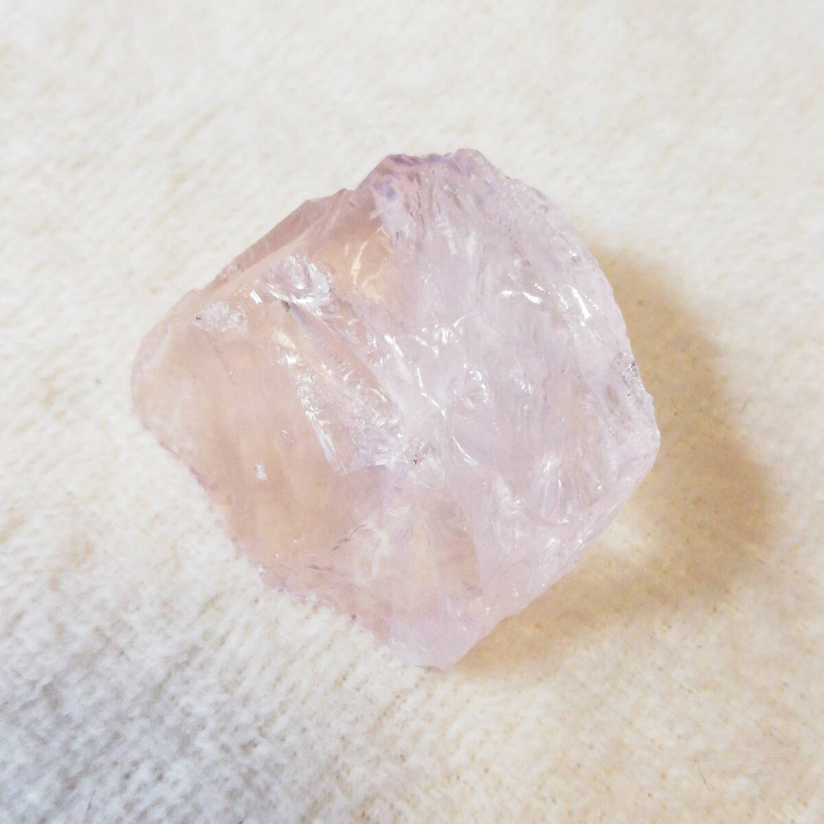 12g ローズクォーツ? クリスタルラフ? 紅水晶? 紅石英? 薔薇石英? 原石 天然石 裸石 ルース パワーストーン ラフカット_5