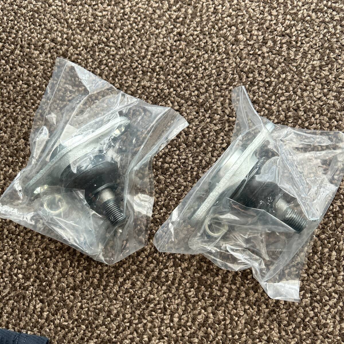 トヨタ純正 未使用 MR2 リアロアボールジョイント 左右セット SW11 SW20 リア ロア ボールジョイント LH RH ２個セット MR2 トヨタ純正 未使用 923154｜純正中古パーツ市場の トヨタ(純正) のパーツレビュー