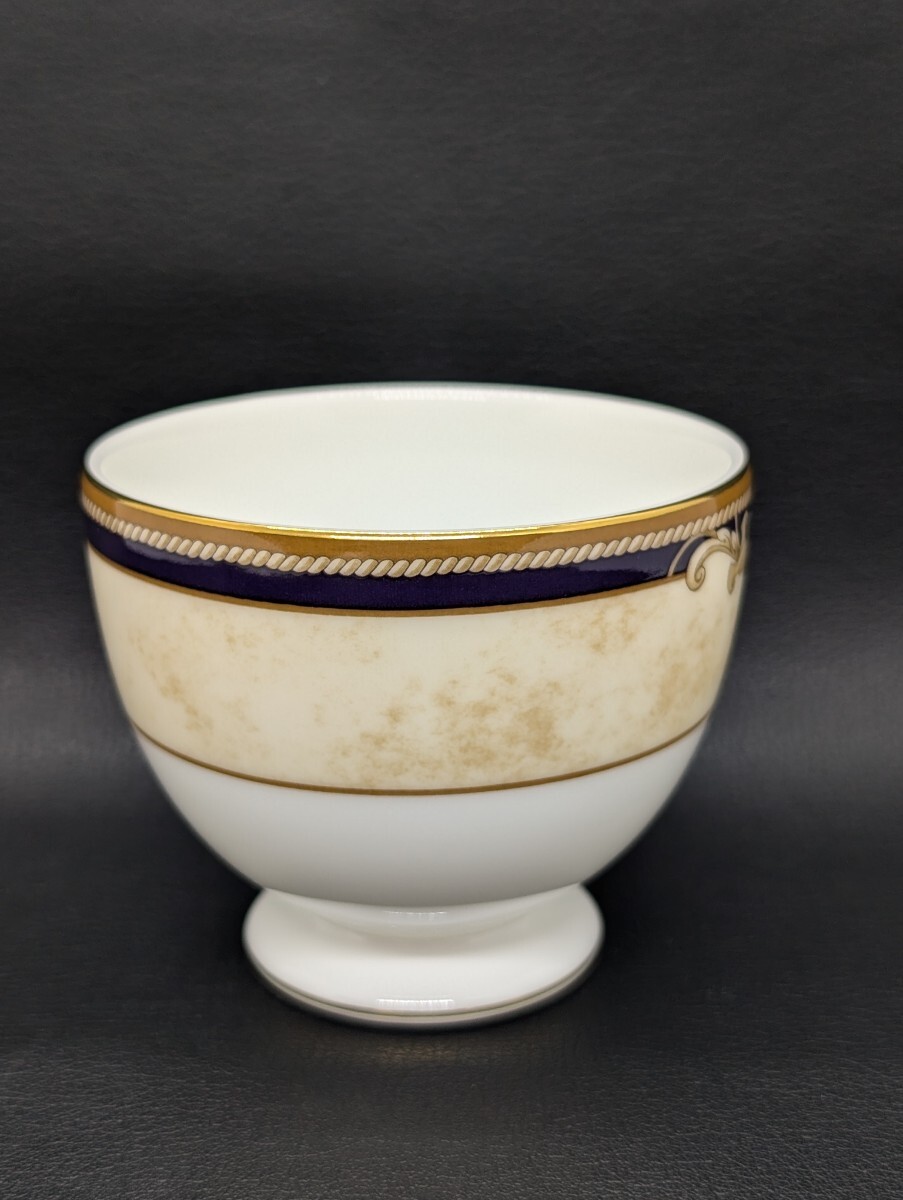 廃盤 ！未使用 美品【WEDGWOOD BONE CHINA コーヌコピア 金彩 カップ
