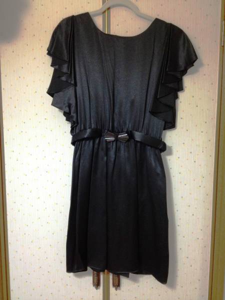 シーバイクロエ ワンピース 黒 定価7 6万円 ワンピース 売買されたオークション情報 Yahooの商品情報をアーカイブ公開 オークファン Aucfan Com