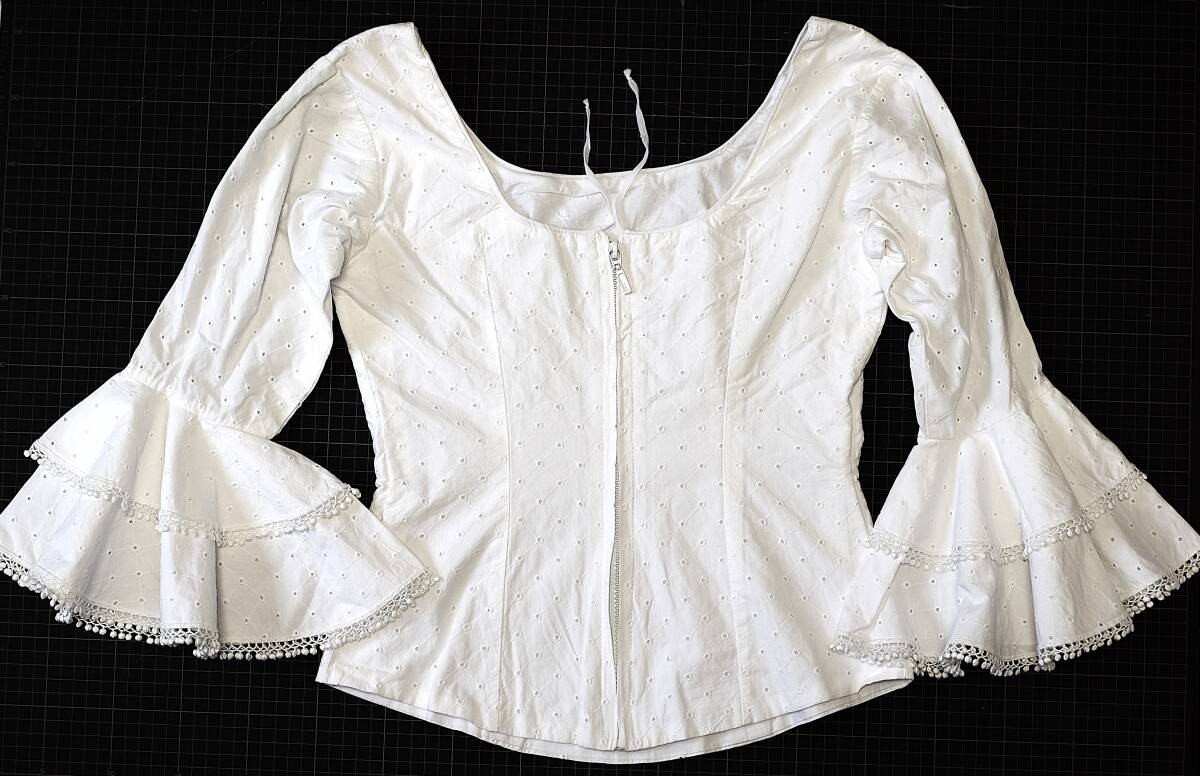白　綿レース　フラメンコ用ブラウス　Mサイズ　ウエストベルトおまけつき_2