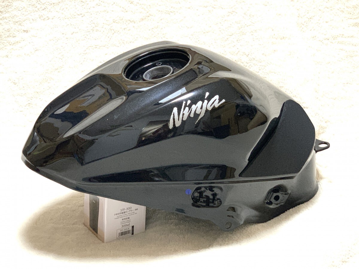 最安値,新作登場 KAWASAKI(カワサキ) 純正 51091-5265-660 フューエルタンク 良品 ニンジャ Ninja ZX-25R '21~'22 ブラック 燃料 ガソリンタンク