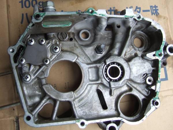 CD50　12V　クランクケース　左右　同梱代引きOK　HI70