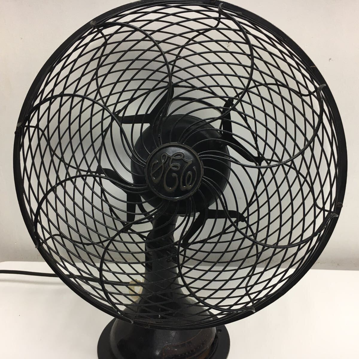 昭和 レトロ 古い 鉄製 扇風機 芝浦製作所 C-7032 4枚羽 交流電気扇