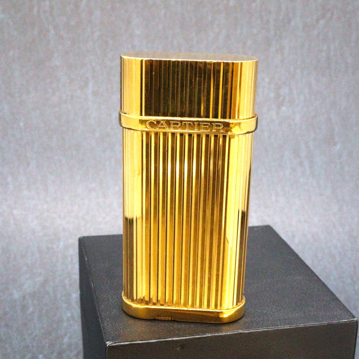 カルティエ Cartier ガスライター ゴールド 希少 ヴィンテージ着火未確認 カルティエ ☆Cartier オーバル ゴールドガスライター 喫煙具 ※着火