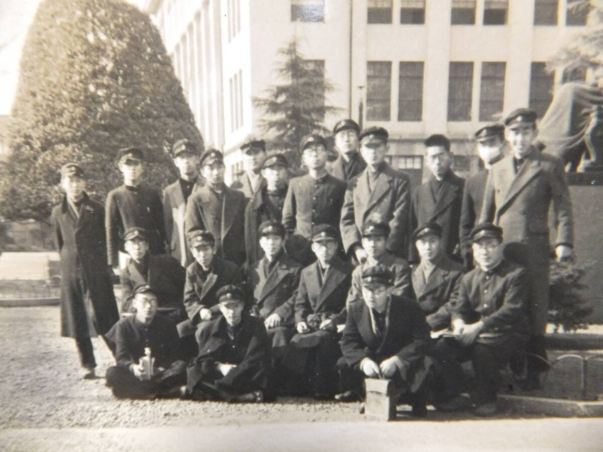 　＊②戦時 昭17~18 大隈重信像 早稲田(早大)学舎 古写真「大隈重信像と学舎 集合写真」早稲田大学 学徒出陣 第78振武隊 沖縄特攻出撃　＊_5