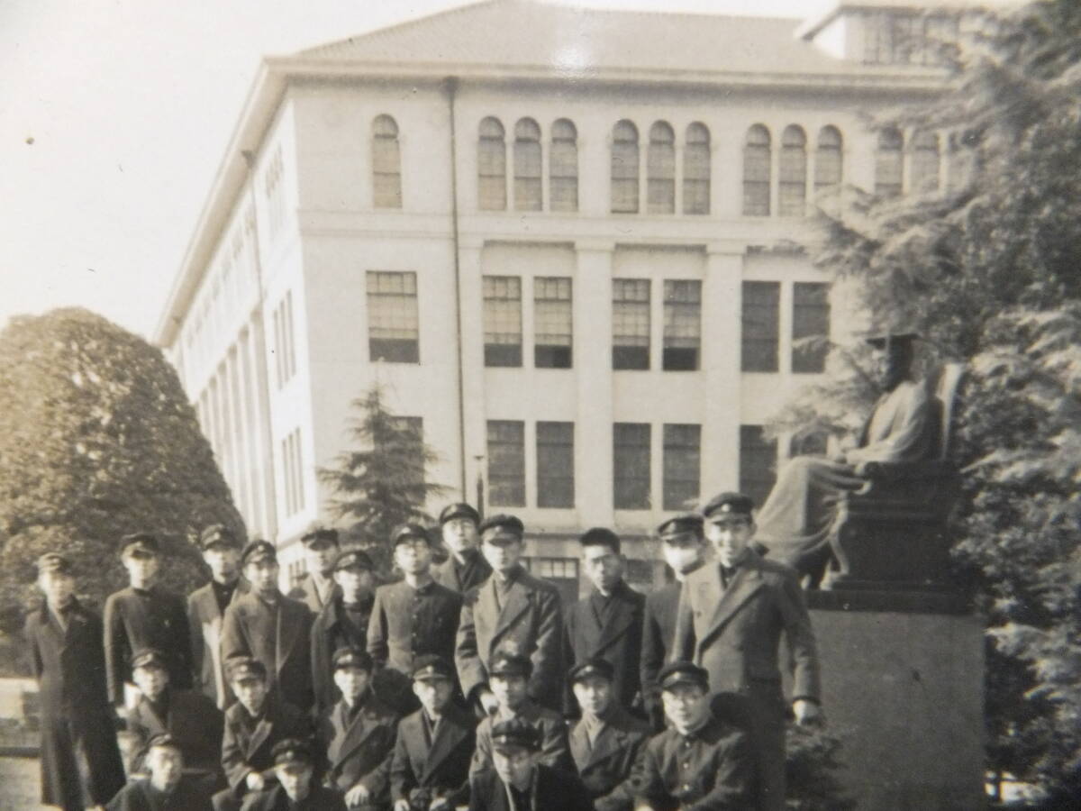 　＊②戦時 昭17~18 大隈重信像 早稲田(早大)学舎 古写真「大隈重信像と学舎 集合写真」早稲田大学 学徒出陣 第78振武隊 沖縄特攻出撃　＊_6