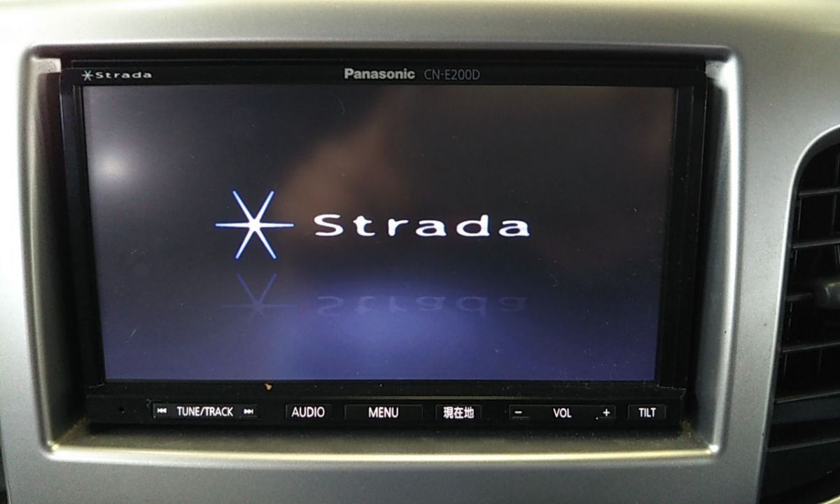 カーナビ Panasonic ナビ ストラーダ 型式 CN-E200D CD テレビ