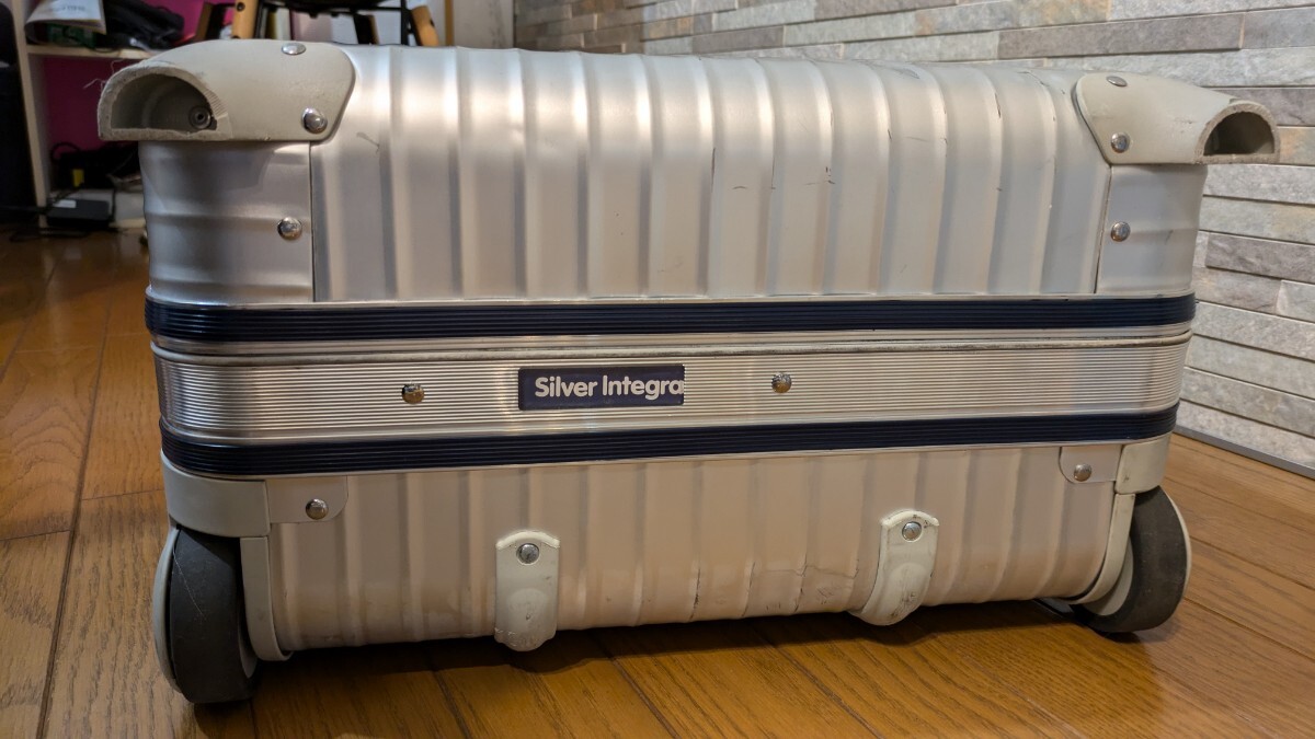 リモワ☆RIMOWA シルバーインテグラル フォルク限定 63L 2輪(リモワ