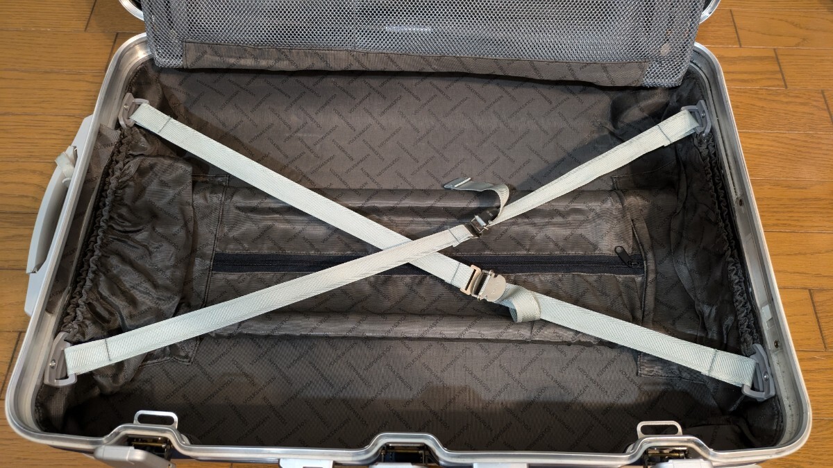 リモワ シルバーインテグラル 63L 2輪 リモワ☆RIMOWA シルバーインテグラル フォルク限定 63L 2輪(リモワ