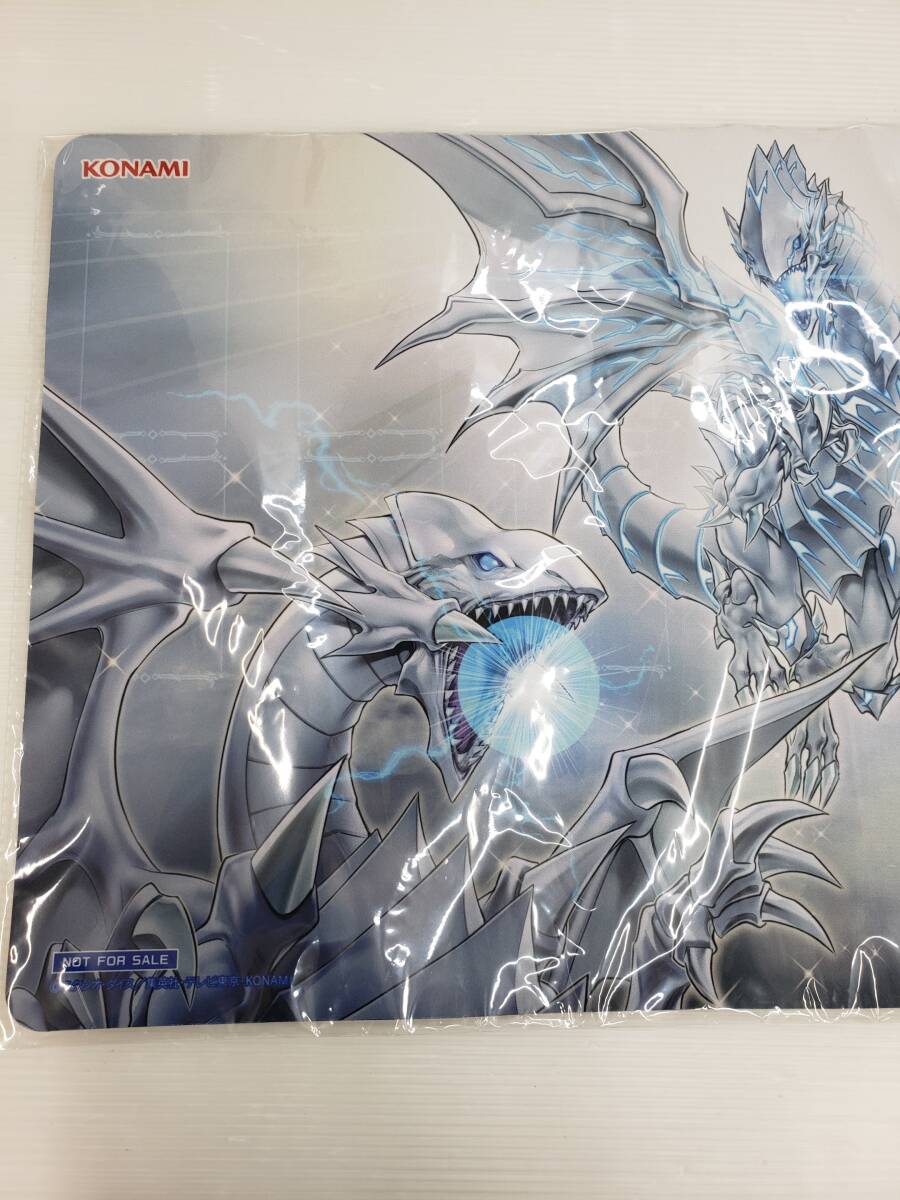遊戯王 プレイマット ブルーアイズ 遊戯王 公式 プレイマット ブルー