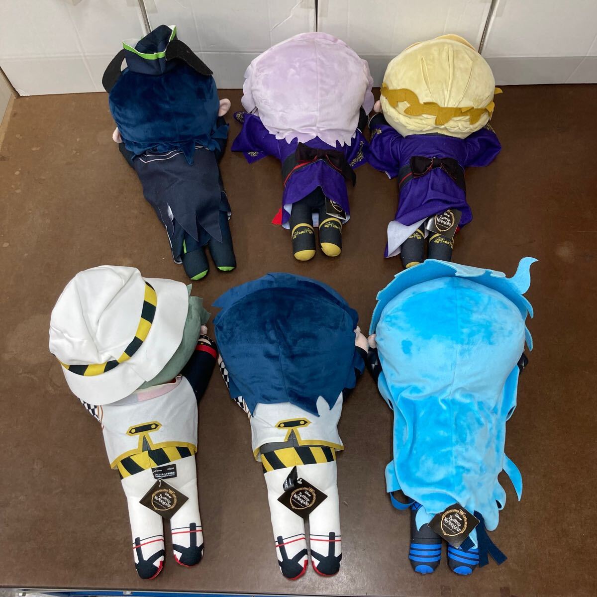 RR626) ディズニー ツイステッドワンダーランド メガジャンボ 寝そべり