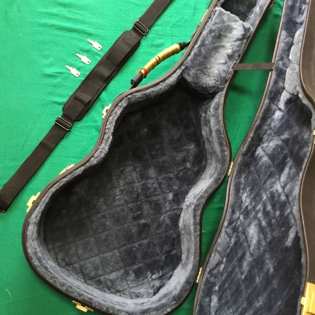 お洒落なイタリア製クラシックギター、フラメンコギター用ハードケース_1