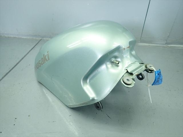 β241106-4 カワサキ ZZ-R250 ZZR EX250H (H9年式) 燃料タンク フューエルタンク 漏れ無し！小凹み有り！ カワサキ ZZ-R250 ZZR カワサキ（KAWASAKI） 価格.com Wikipedia