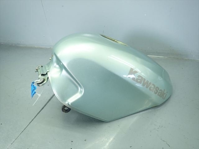 β241106-4 カワサキ ZZ-R250 ZZR EX250H (H9年式) 燃料タンク フューエルタンク 漏れ無し！小凹み有り！ カワサキ ZZ-R250 ZZR カワサキ（KAWASAKI） 価格.com Wikipedia