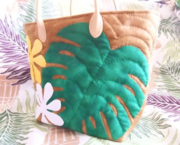 完成品☆ハワイアンキルト☆バック☆ハンドメイド☆送料無料♪