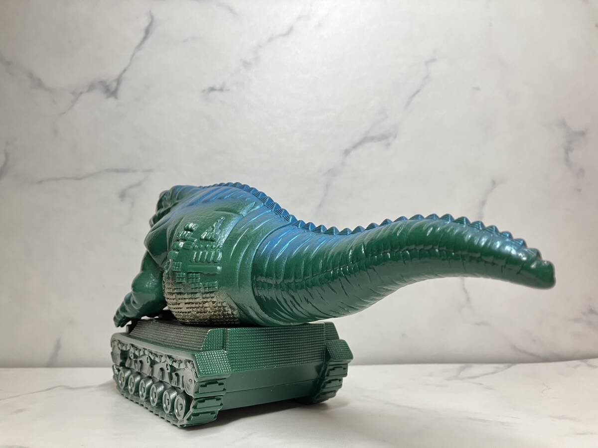 恐竜戦車】怪獣郷 円谷コミュニケーションズ ソフビ 検 ブルマァク