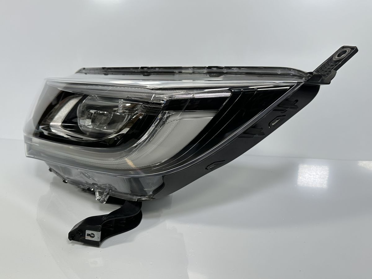 極美品/破損なし フリード GB5 GB6 純正 左ヘッドライト Assy LED コンピューター 33150-TDK-J52 W2172 打刻J5 33109T5AJ012 管理26829 フリード 純正 GB5 33109T5AJ012 打刻J5 右ヘッド