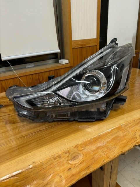 プリウスα　G,s　ZVW41　左ヘッドライト♪　プリウスアルファ_1