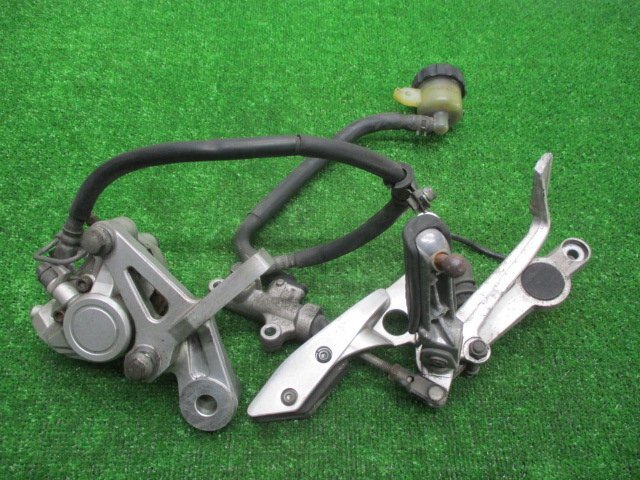 Z6M23 R1-Z リア マスターキャリパー 右 ステップ ペダルセット 3XC E