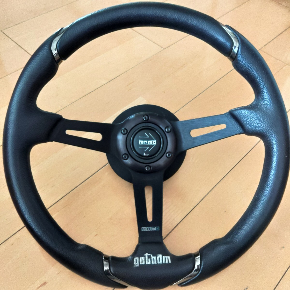 デリカスペースギア取り外し　MOMO35パイ　ゴッサム　ワークスベルボス付き　美品　送料_2