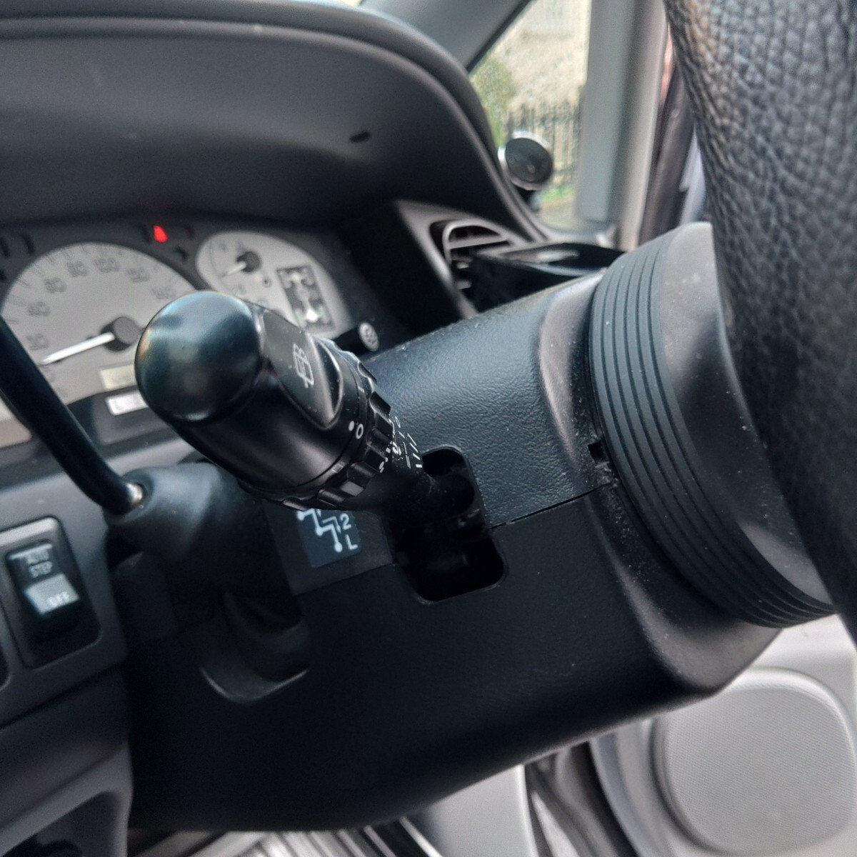 デリカスペースギア取り外し　MOMO35パイ　ゴッサム　ワークスベルボス付き　美品　送料_7