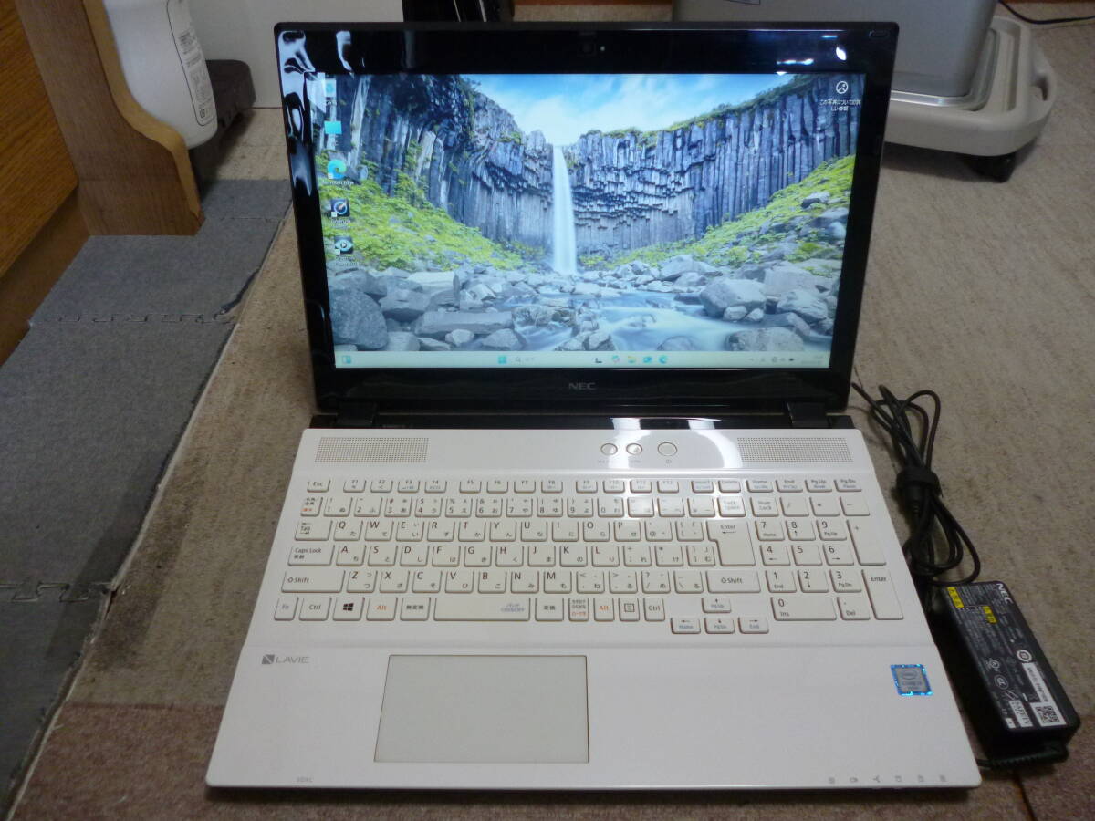 Lavie PC-NS350GAW Core i3 7100U / 8G / 500G SSD搭載 LAVIE NEC PC