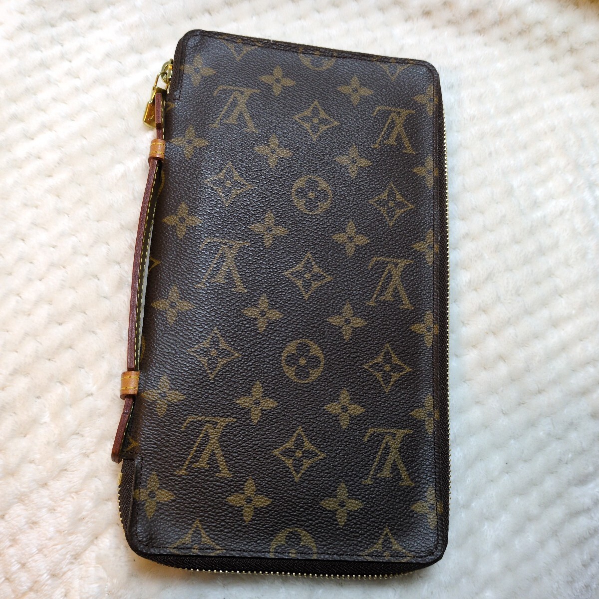 ルイ・ヴィトン(LOUIS VUITTON) 中古 クラッチバッグ | 通販・人気 