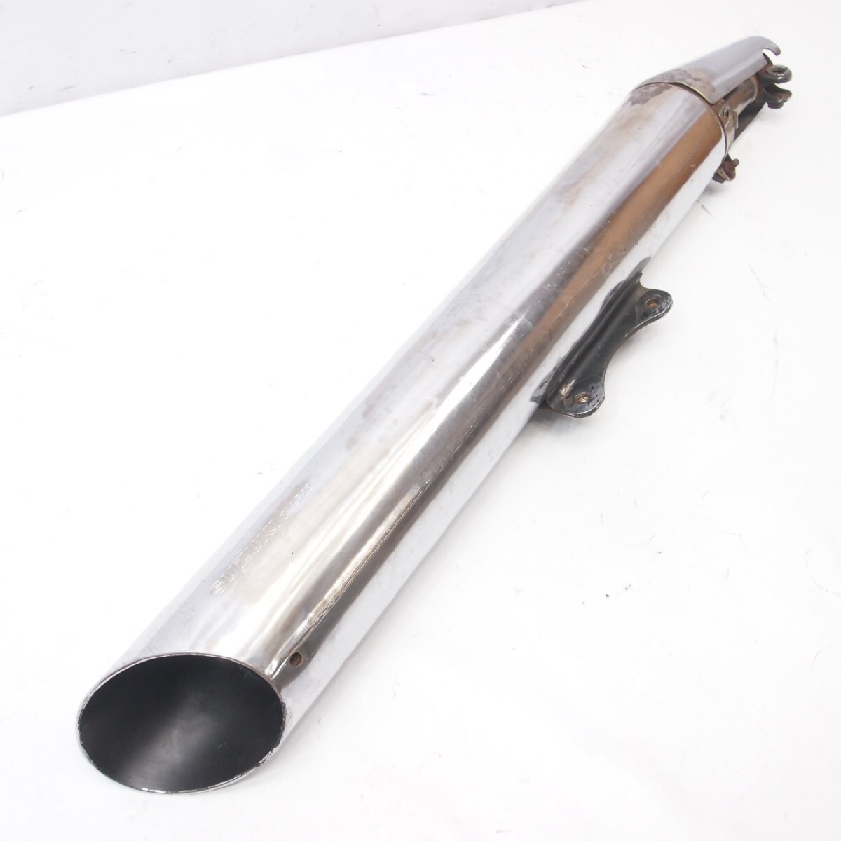 イントルーダークラシック400 マフラー 44F2 スズキ 純正 中古 バイク 