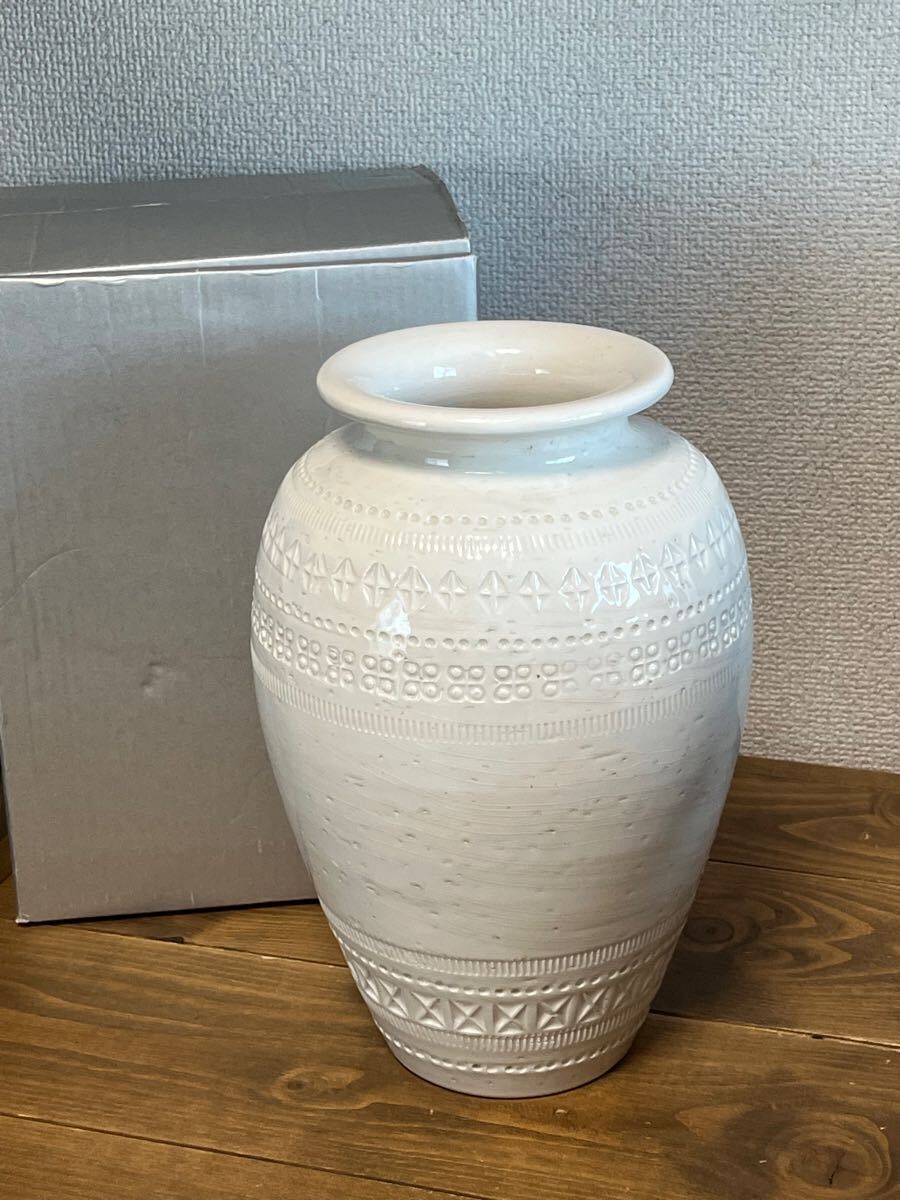 高品質，定番人気 Bitossi フラワーベース 花瓶 花入 壺 陶器 ホワイト 白 アンティーク イタリア製 Italy 貫入(花瓶)｜売買されたオークション情報、yahooの商品情報をアーカイブ公開 - オークファン 花瓶