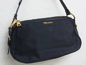 PRADA BRのYahoo!オークション(旧ヤフオク!)の相場・価格を見る  