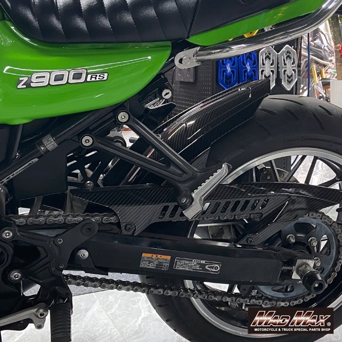 バイク用品 KAWASAKI カワサキ Z900RS ロング リアインナーフェンダー カーボン調/チェーンガード リアフェンダー 泥よけ【送料800円】 Z900RS カワサキ KAWASAKI オーバー（パーツ｜バイク用品）：車用品 オーヴァー |ドレミコレクション|バイクパーツ専門店
