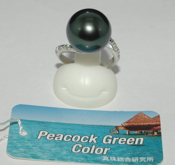 JR・Pt900大粒黒蝶真珠リング【13.3㎜ピーコックグリーン】ソ付