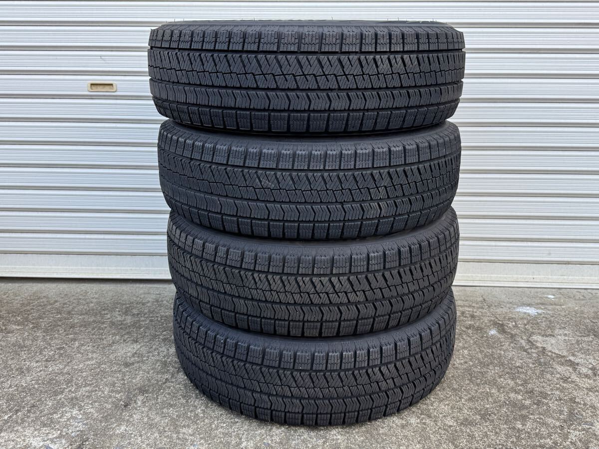 ブリヂストンVRX3 165/65R15スタッドレスタイヤ 15インチ溝約9mm