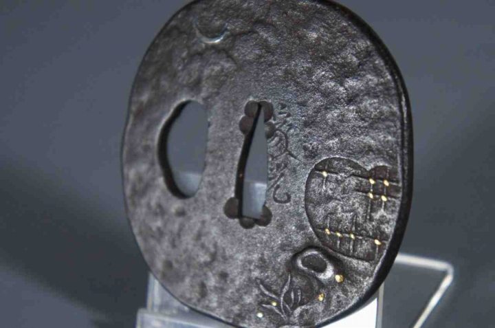 鍔 銘 無銘 of Tsuba by 武州住正幸 梅花図鍔 (TU-050924)｜