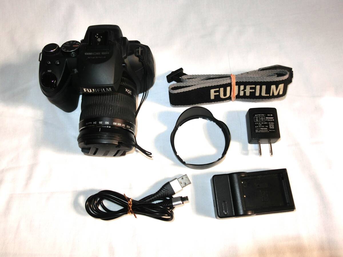 HS30EXR FinePix - 富士フイルム 高倍率ズームレンズだけが売り物 