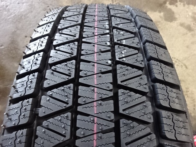 235/65R18 106Q ブリヂストン BLIZZAK DM-V3 新品スタッドレス 4本 235⁄65R18 106Q BLIZZAK 4本セット |タイヤ1番.com 2022年製