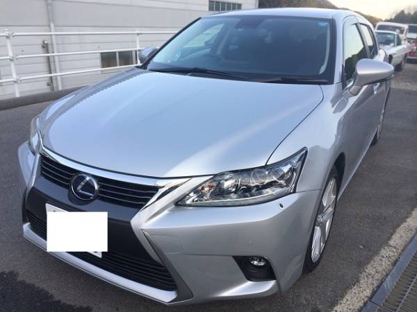 驚異のほぼ新車！レクサスCT200ｈ！最上グレードL！現行型です！_1