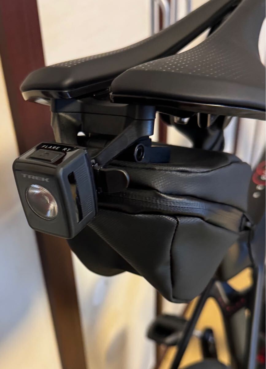 Trek Flare RT リアバイクライト　Trek Blendrサドルバッグ L 取り付けマウント付_1