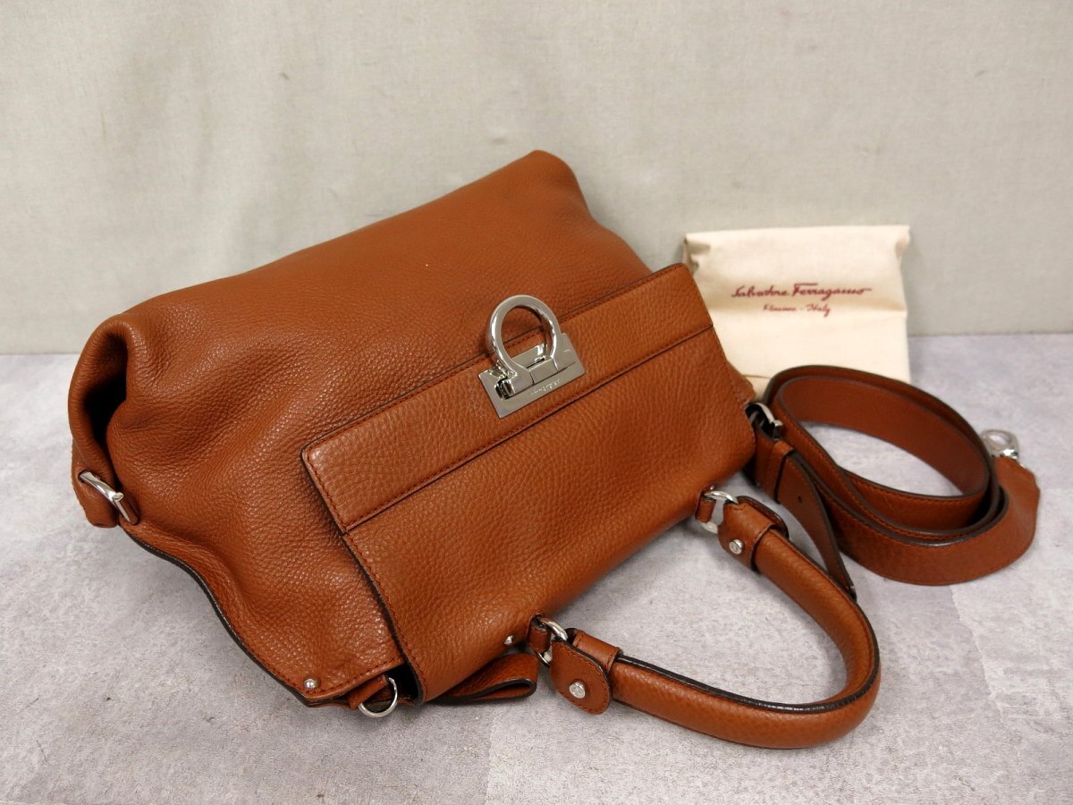 ○超美品○Salvatore Ferragamo フェラガモ○ガンチーニ○カーフ 