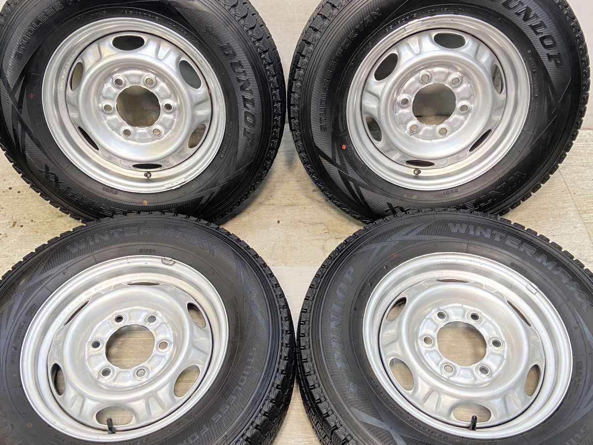 車 FUGA 18インチ スタッドレスホイールセット 4本